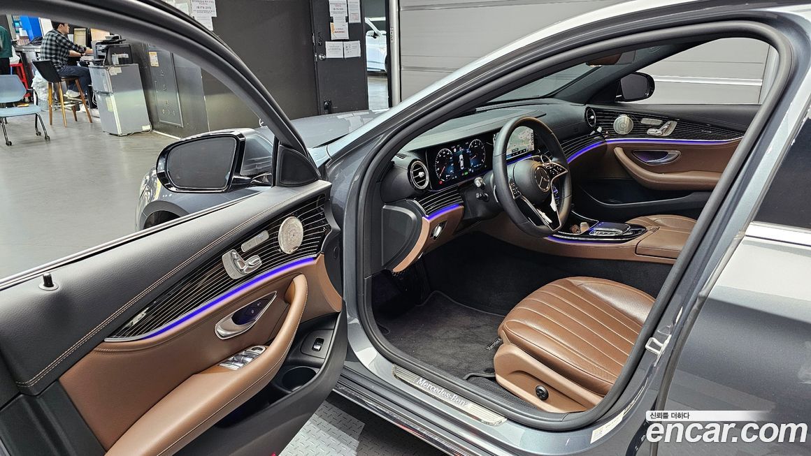 Mercedes-Benz E-Class 2021