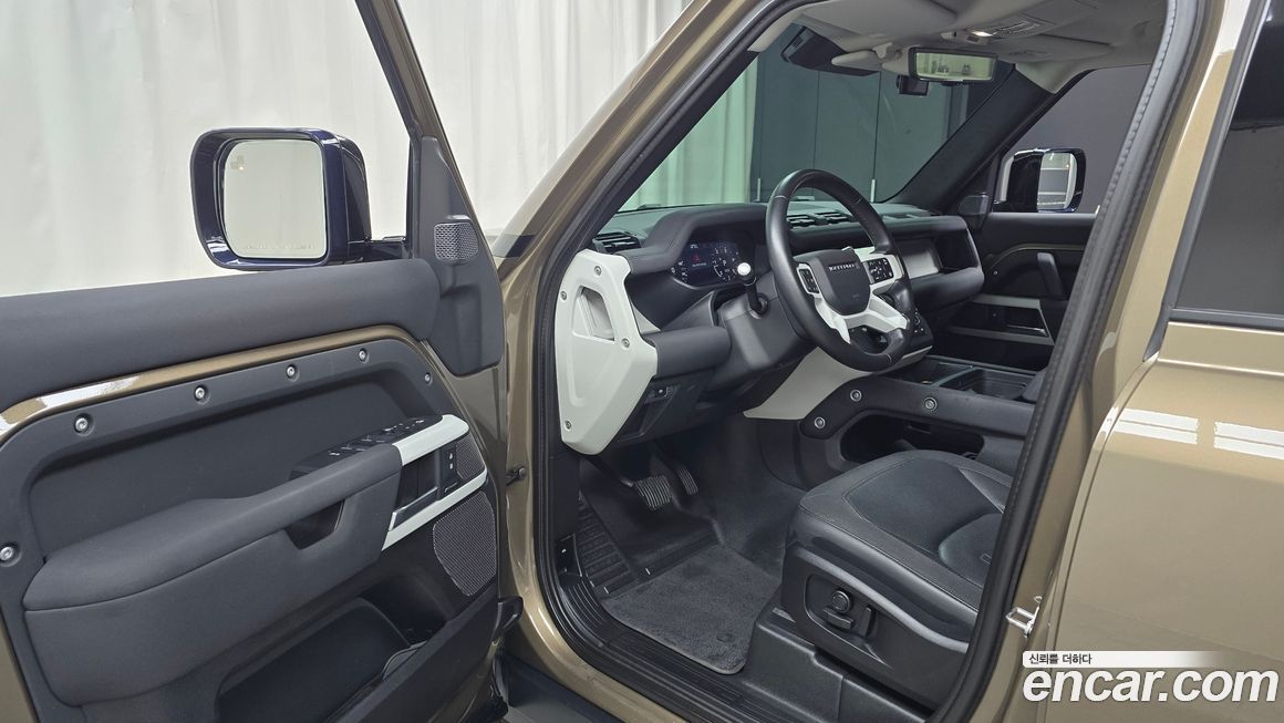 Land Rover Defender 2020