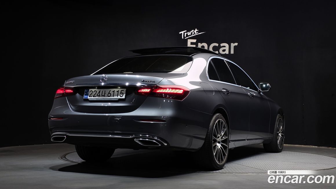 Mercedes-Benz E-Class 2021