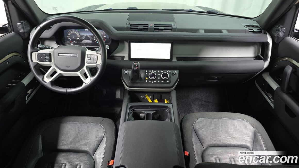 Land Rover Defender 2020