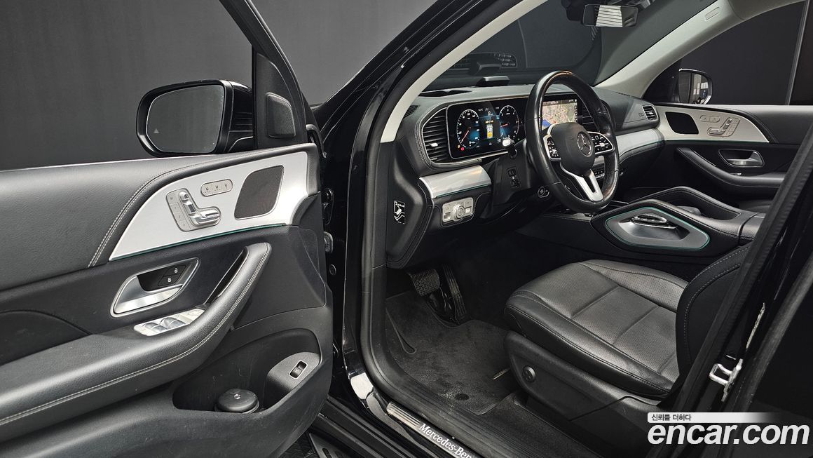 Mercedes-Benz GLE-Class 2021