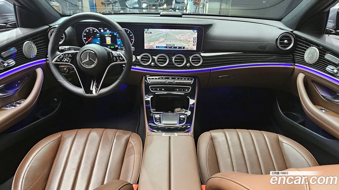 Mercedes-Benz E-Class 2021