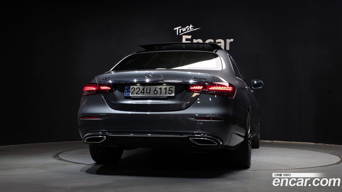 Mercedes-Benz E-Class 2021