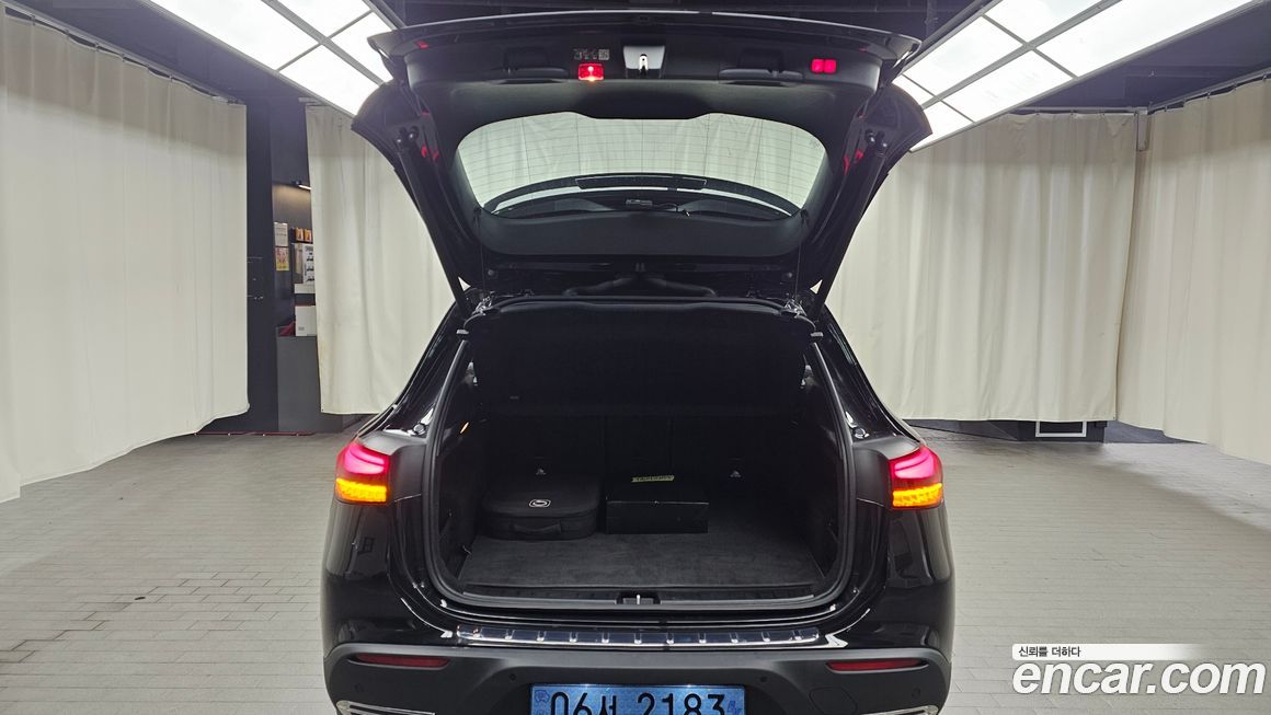 Mercedes-Benz EQA 2025