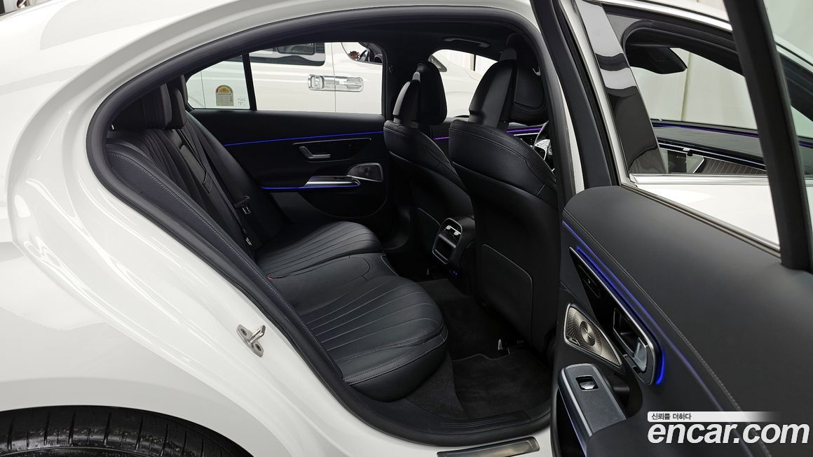 Mercedes-Benz E-Class 2025