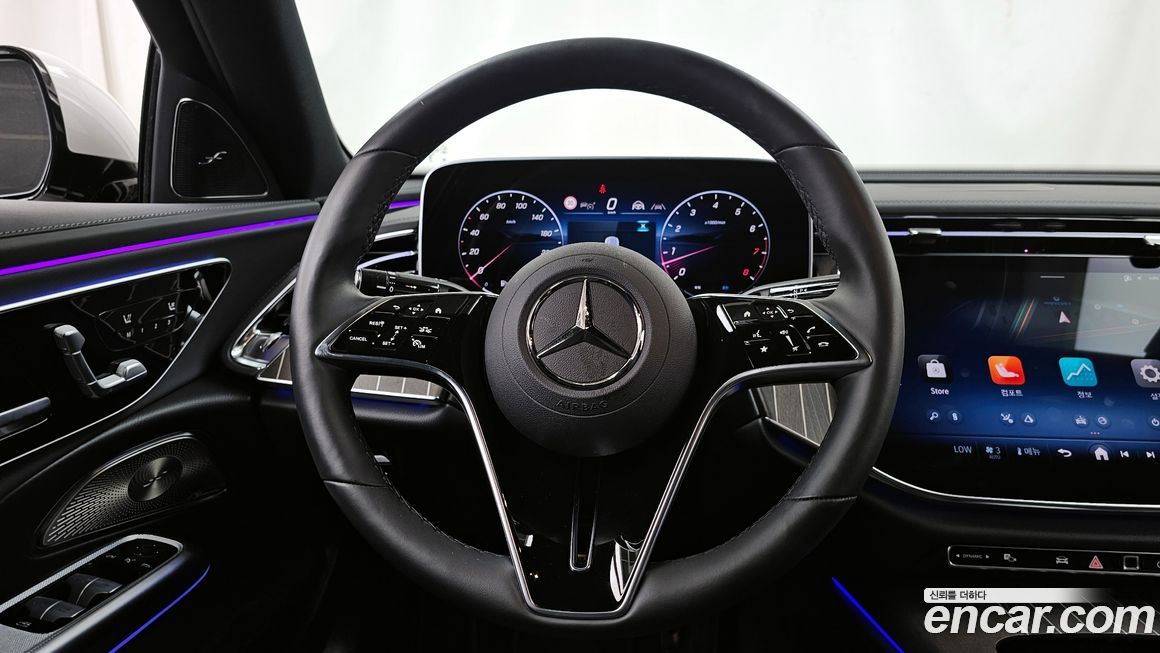 Mercedes-Benz E-Class 2025