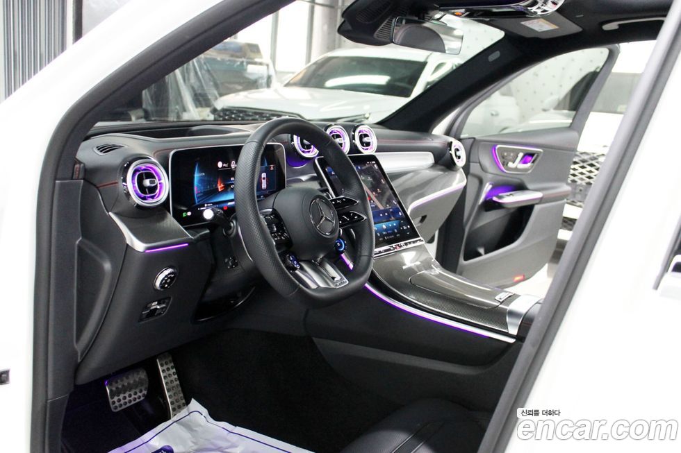 Mercedes-Benz GLC-Class 2025