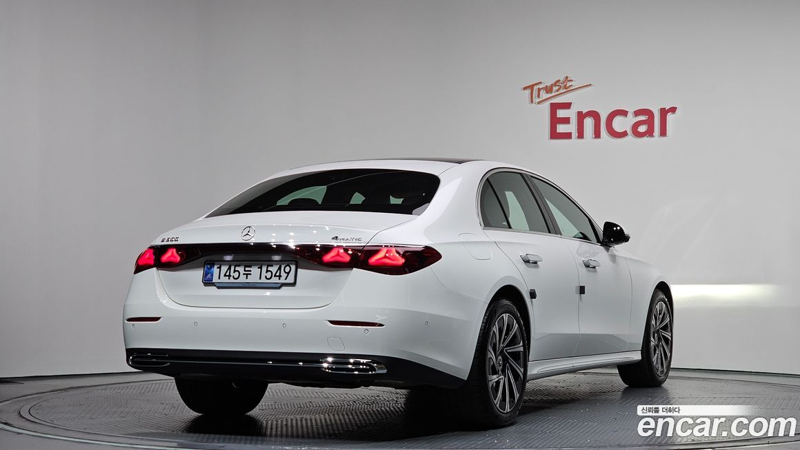 Mercedes-Benz E-Class 2025