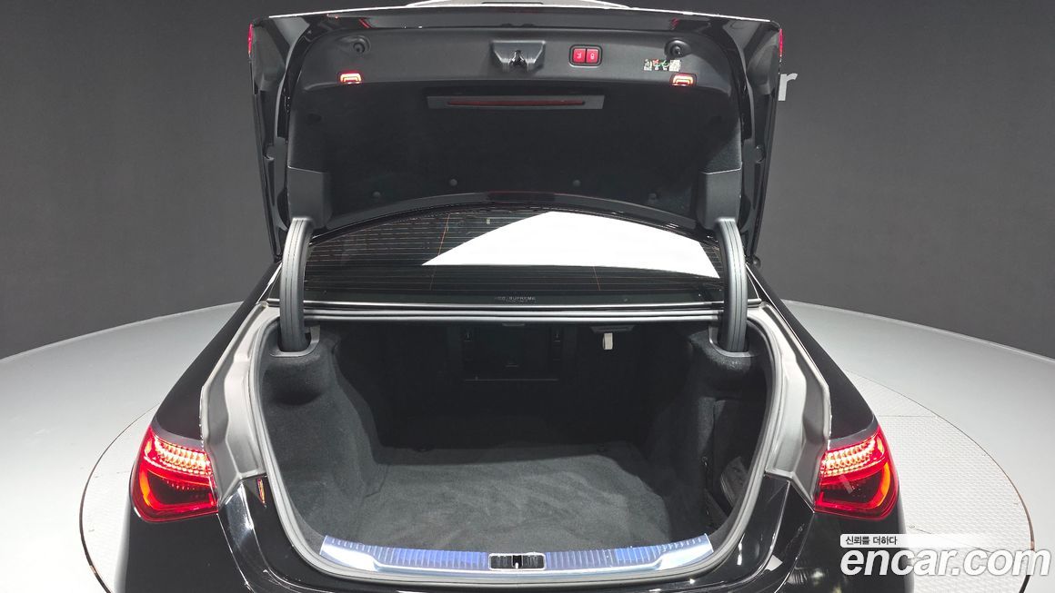 Mercedes-Benz S-Class 2023