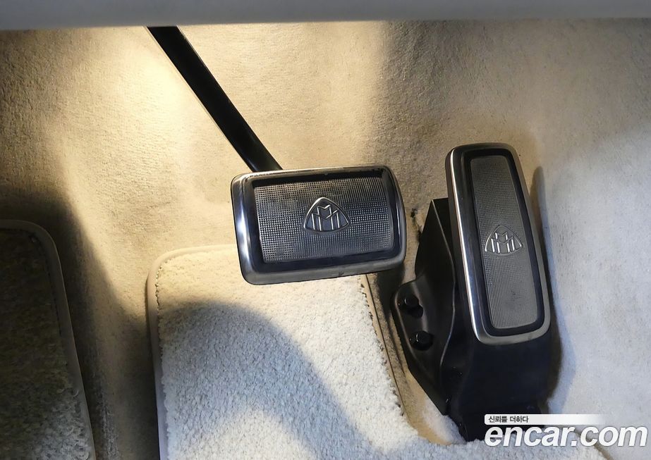 Mercedes-Benz GLS-Class 2023