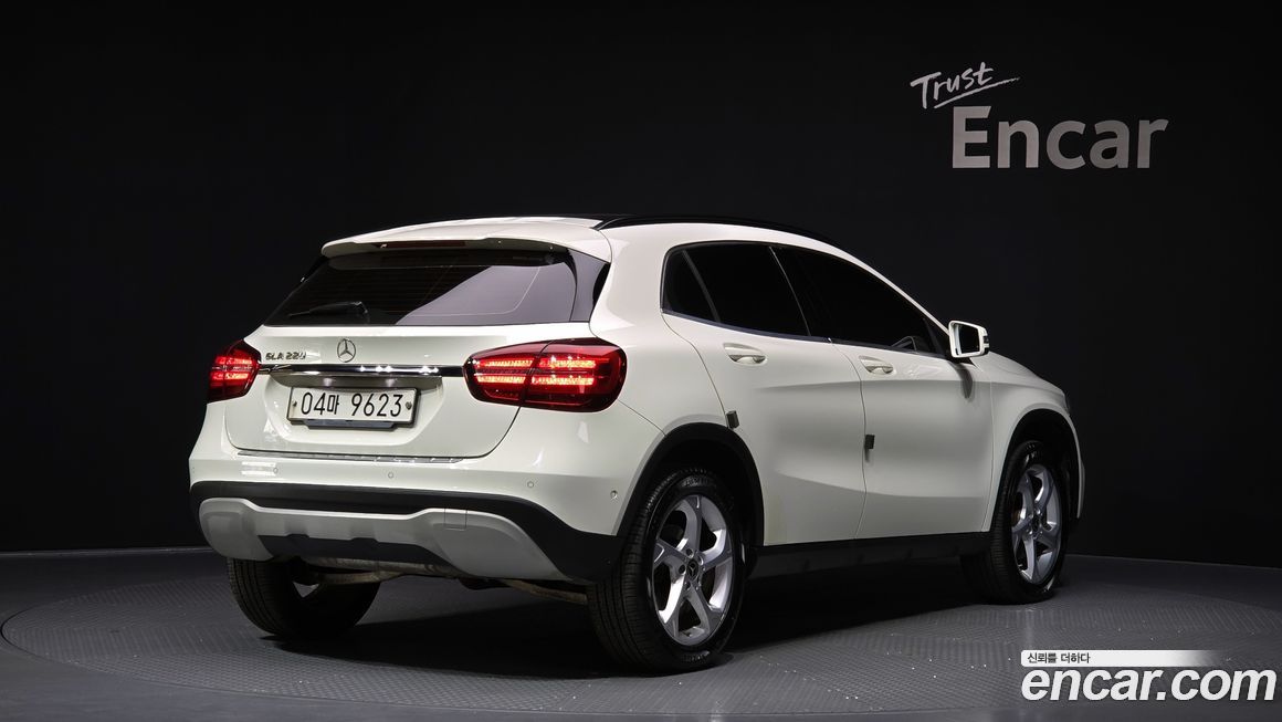 Mercedes-Benz GLA-Class 2018
