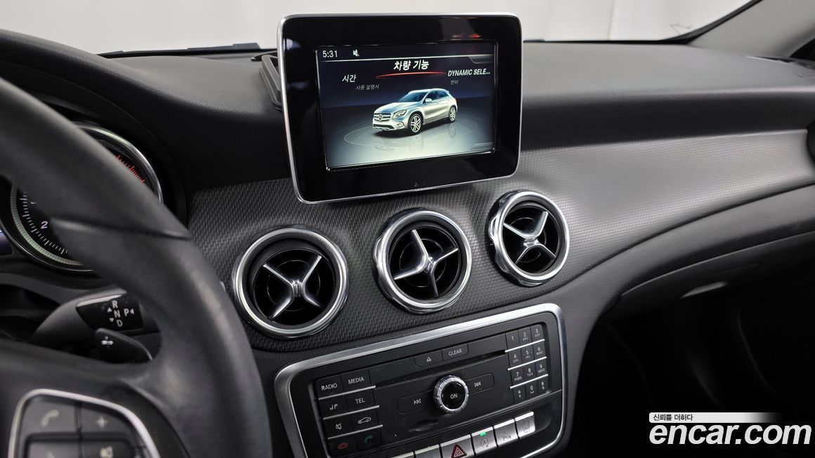 Mercedes-Benz GLA-Class 2018