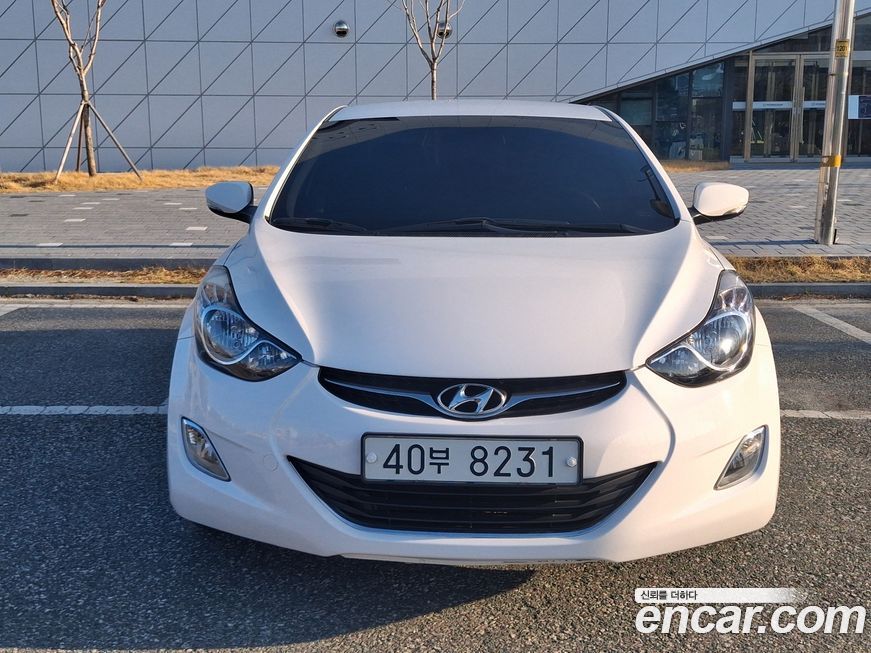 Hyundai AVANTE 2012