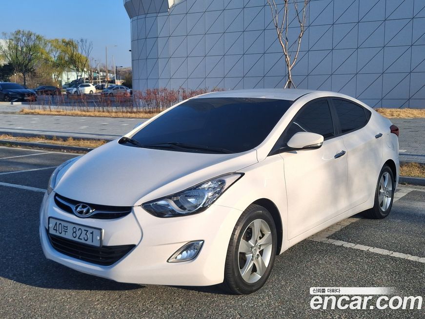 Hyundai AVANTE 2012