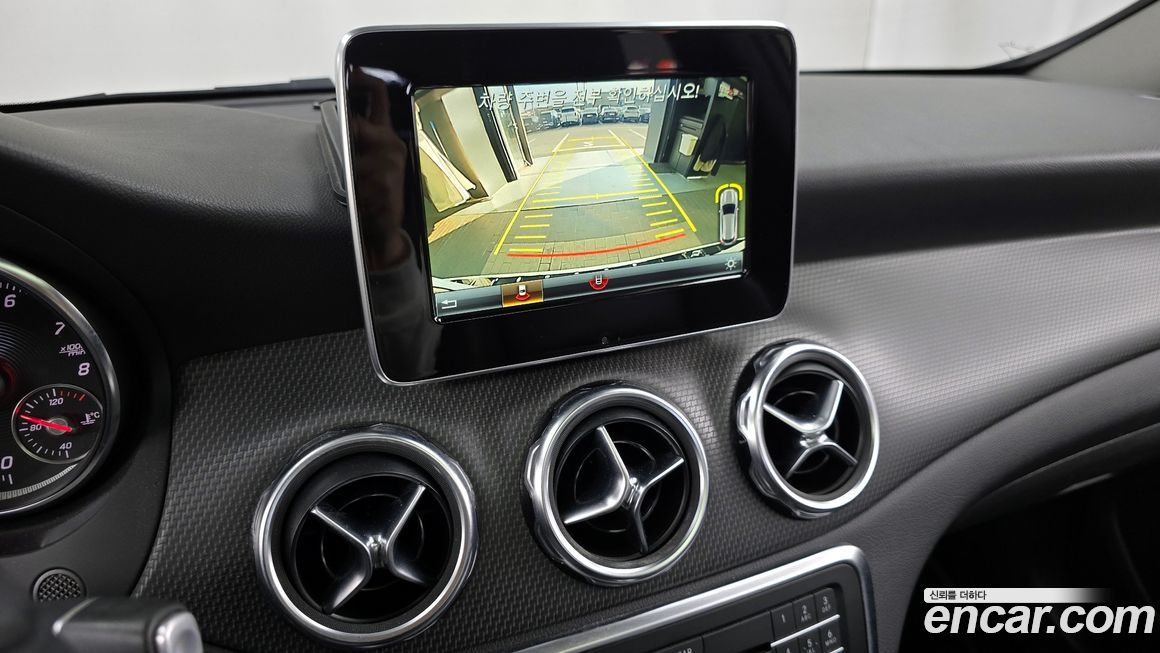 Mercedes-Benz GLA-Class 2018