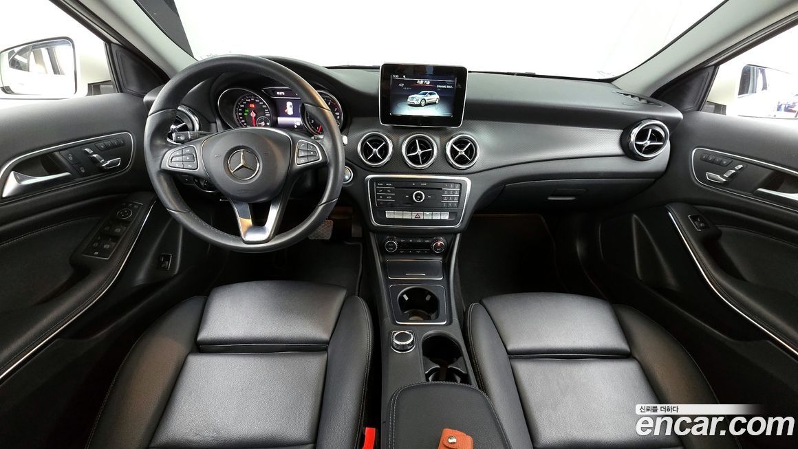 Mercedes-Benz GLA-Class 2018