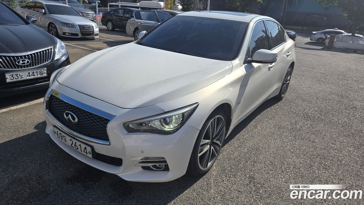 Infiniti Q50 2015