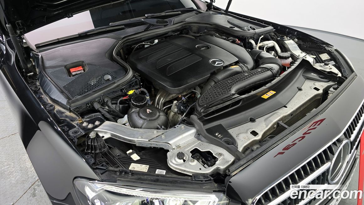 Mercedes-Benz E-Class 2022