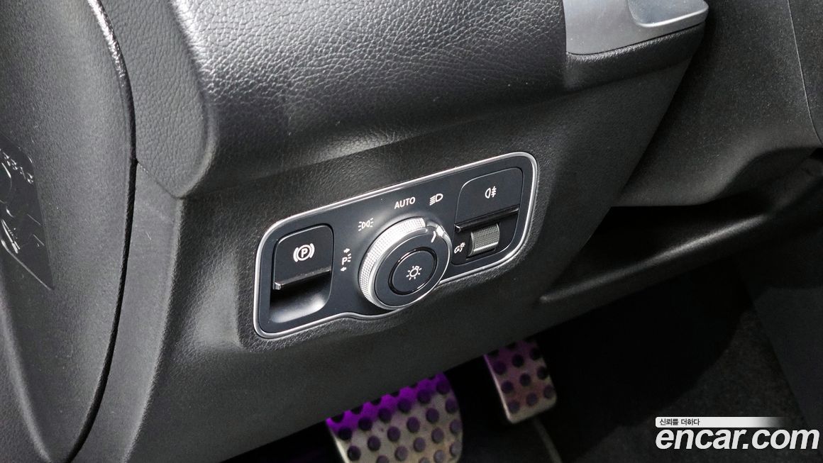 Mercedes-Benz GLB-Class 2022