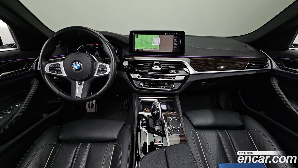 BMW 5-Series 2022