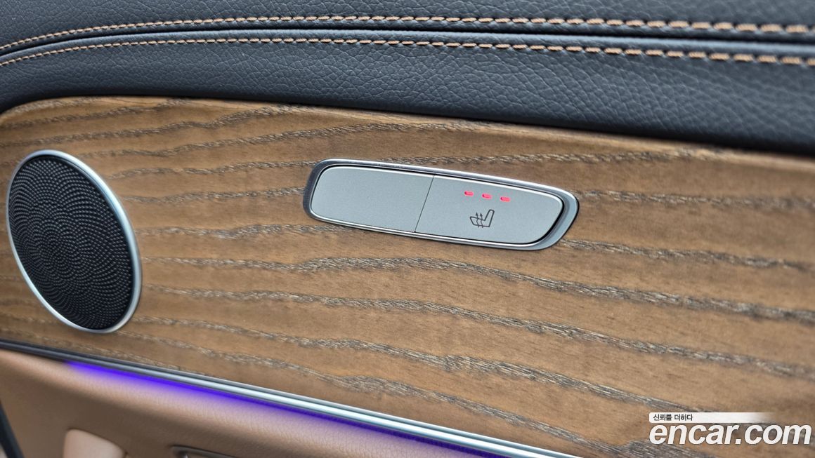 Mercedes-Benz E-Class 2023