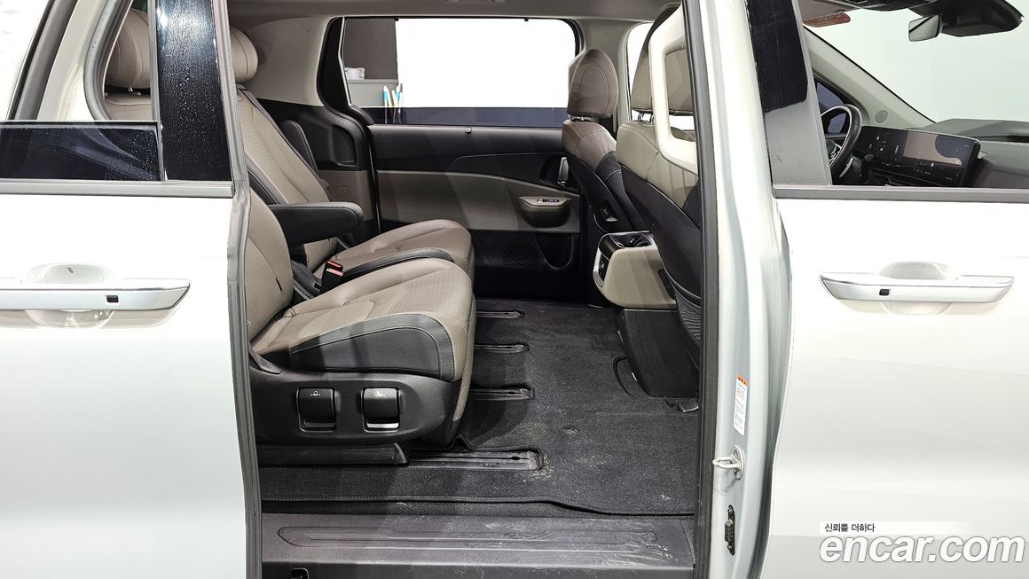 Kia Canival 2024