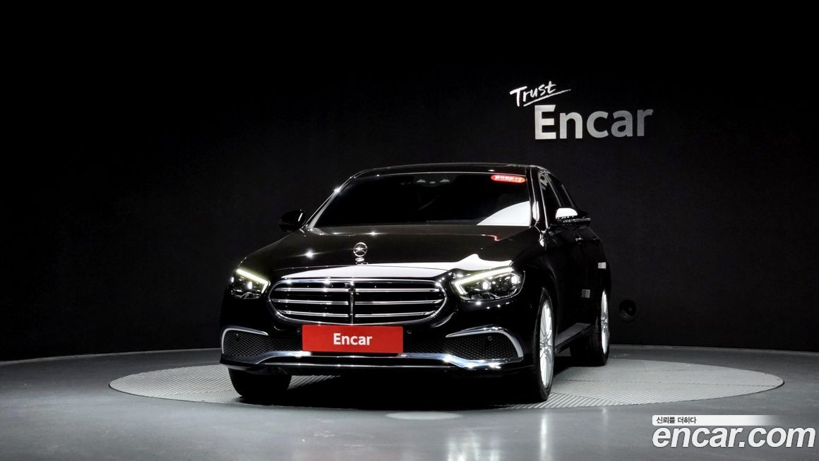 Mercedes-Benz E-Class 2023
