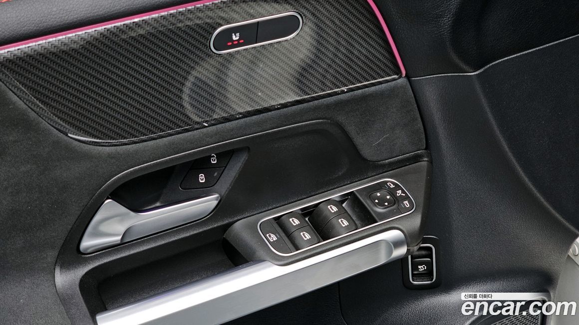 Mercedes-Benz GLB-Class 2022