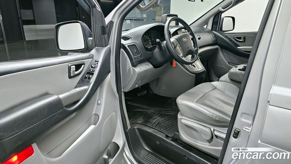Hyundai Starex 2016