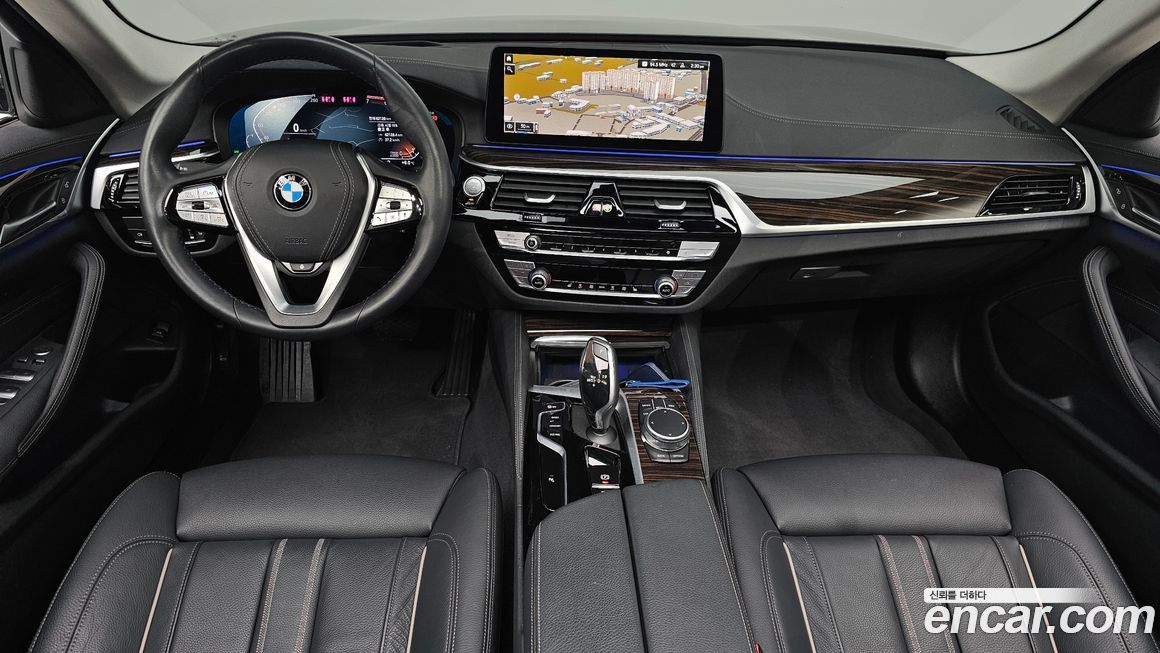 BMW 5-Series 2022