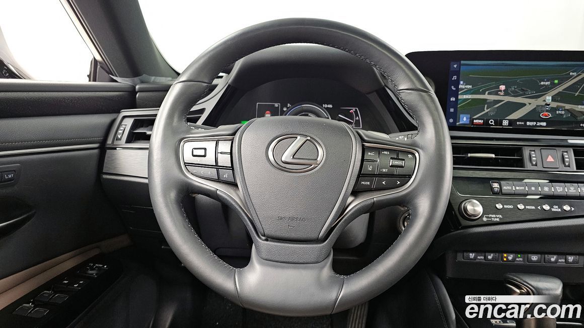 Lexus ES 2024
