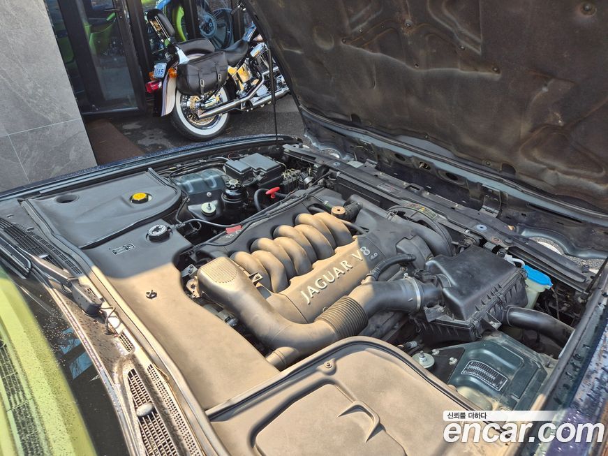 Jaguar XJ-8 2001