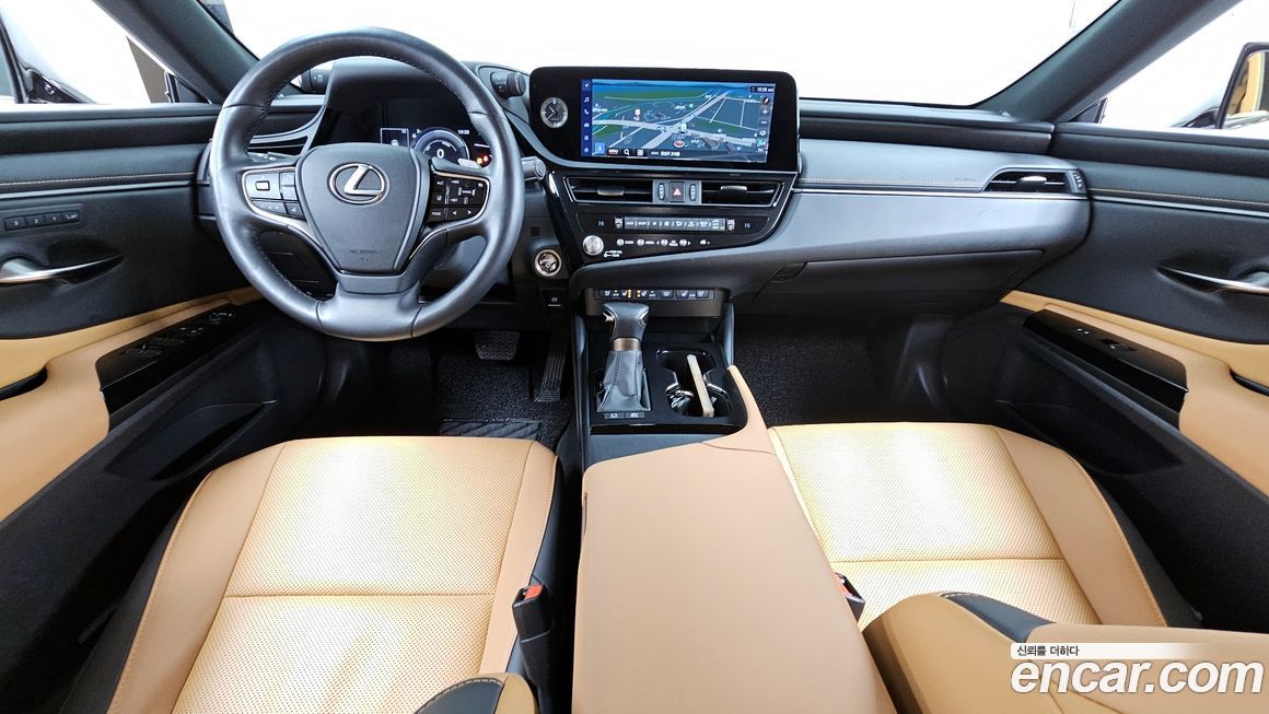 Lexus ES 2024