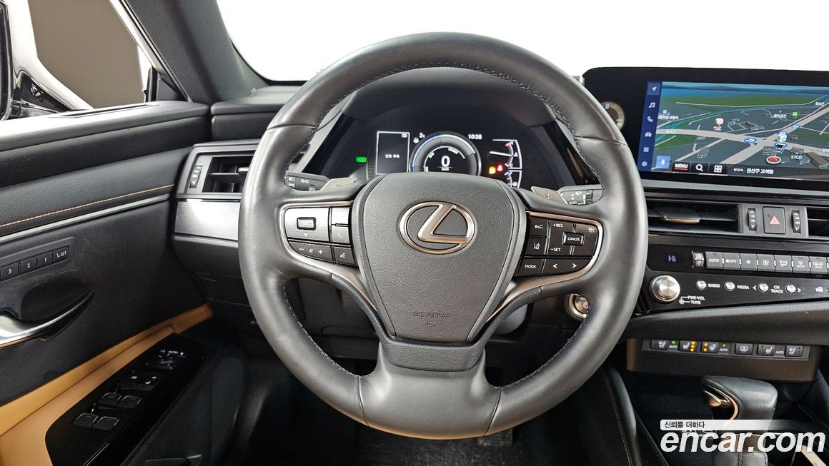 Lexus ES 2024