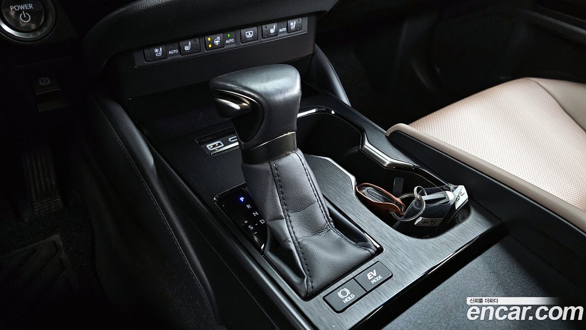 Lexus ES 2024