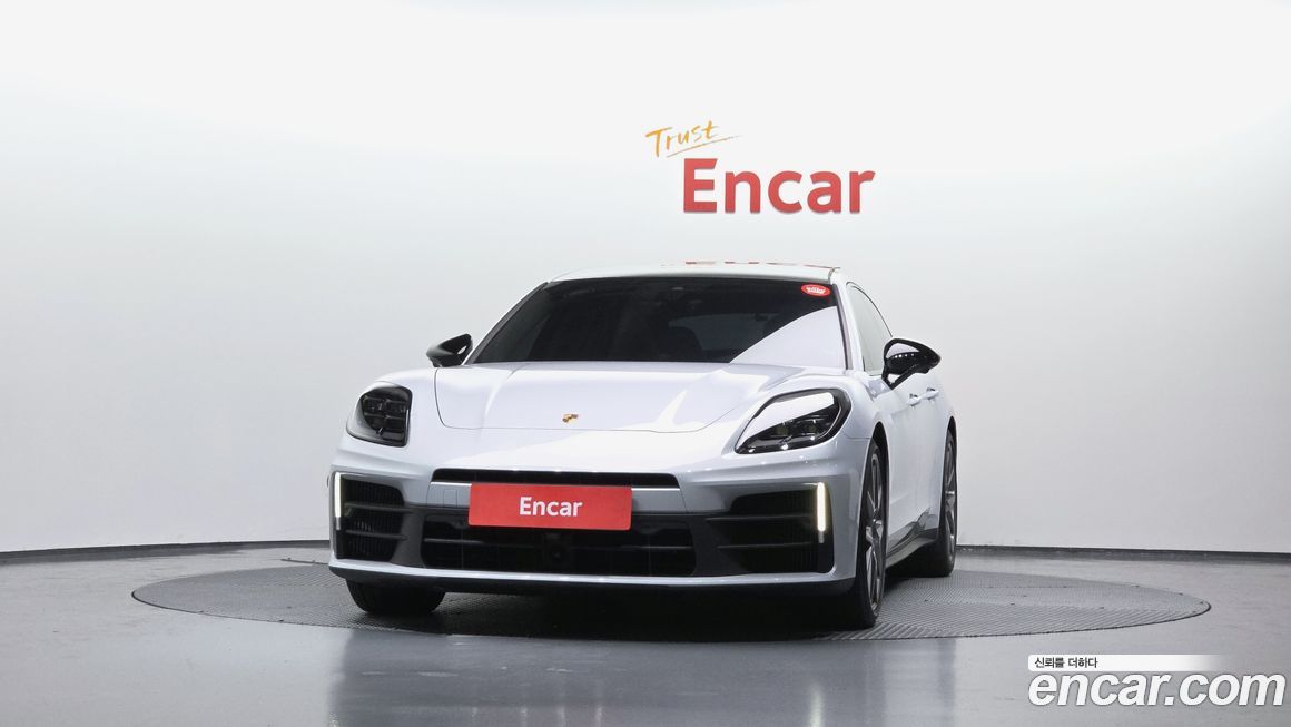 Porsche Panamera 2025
