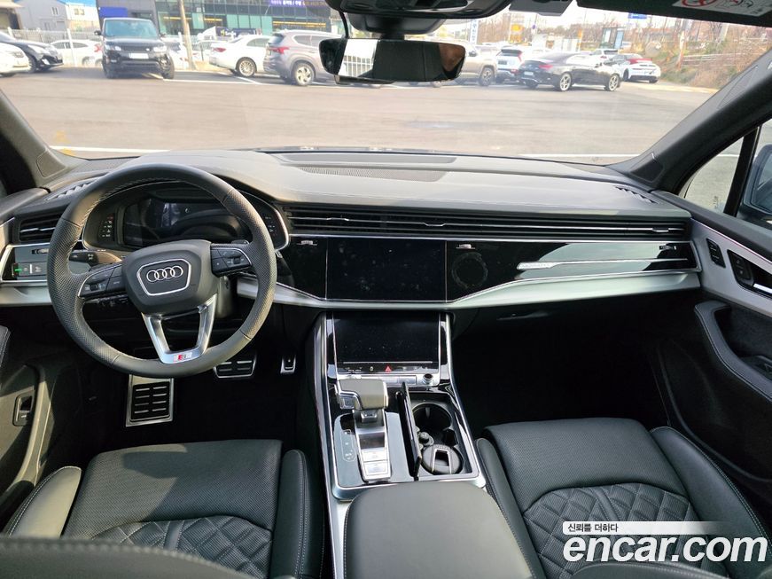 Audi Q7 2023