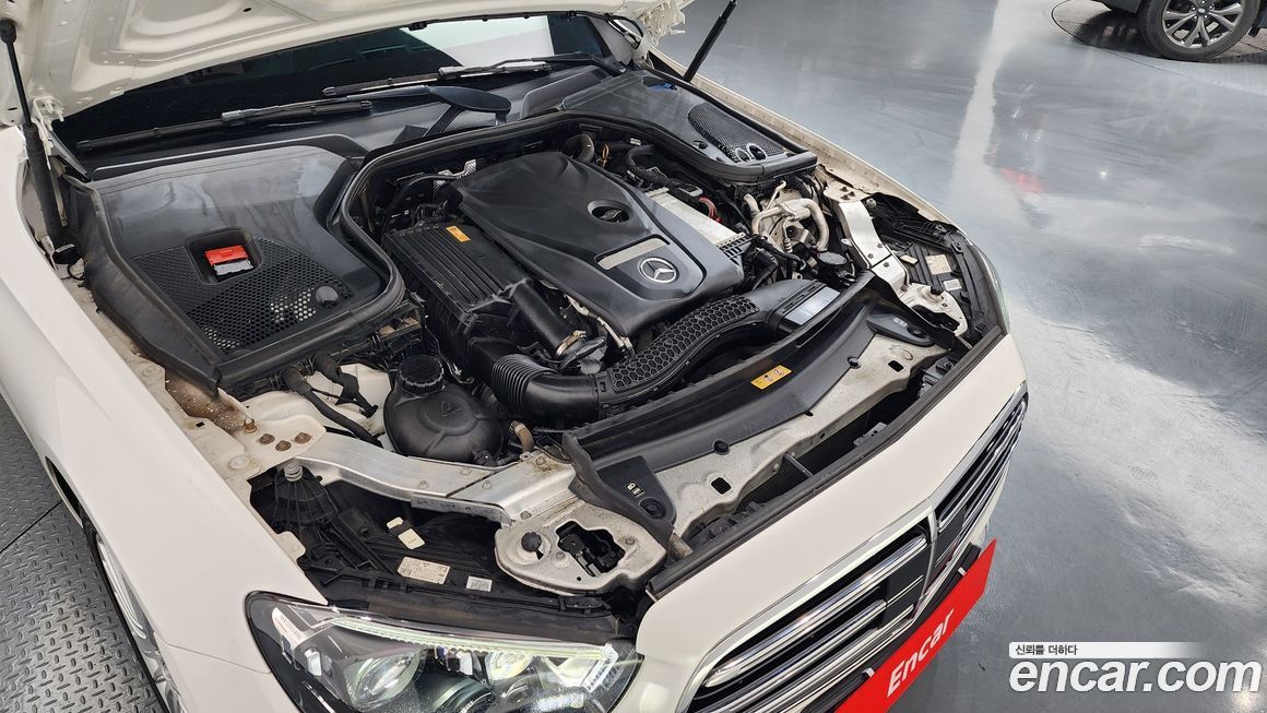 Mercedes-Benz E-Class 2021