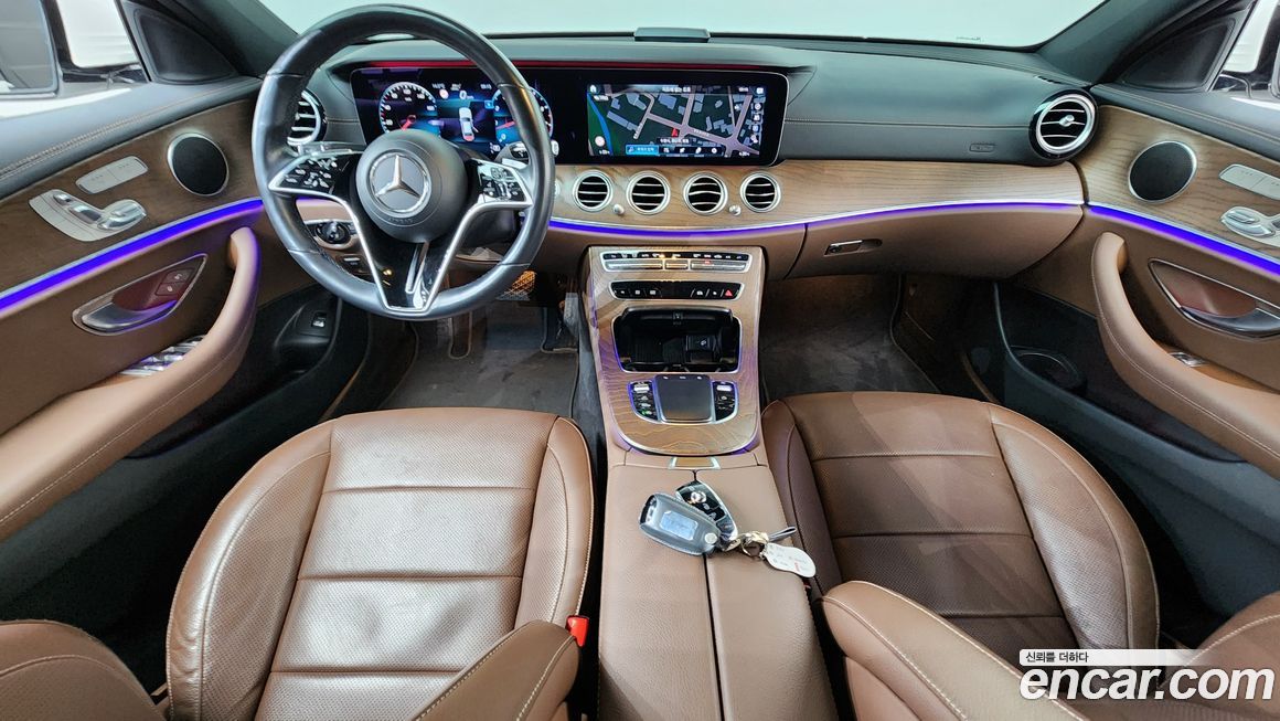 Mercedes-Benz E-Class 2021