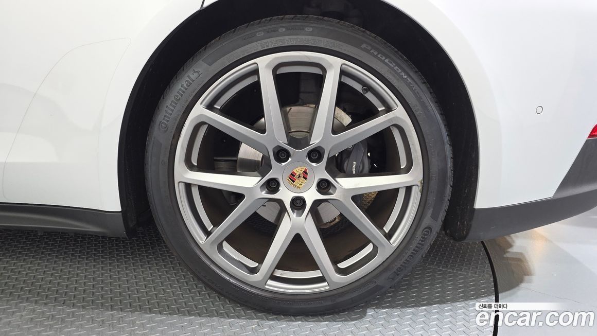 Porsche Panamera 2025