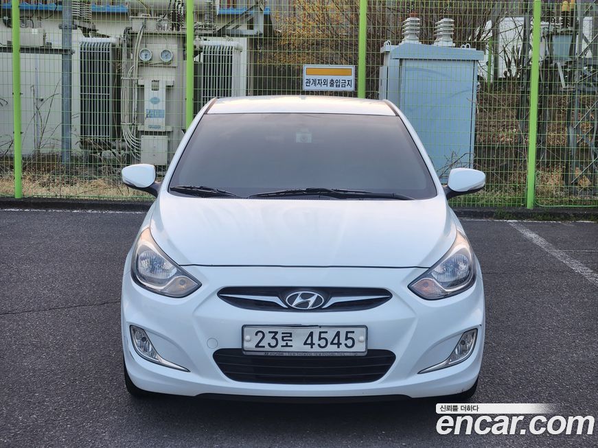 Hyundai Accent 2015