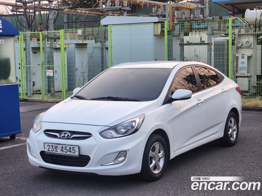 Hyundai Accent 2015