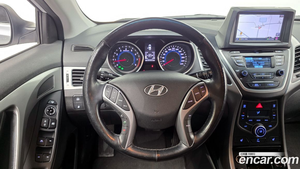 Hyundai AVANTE 2015