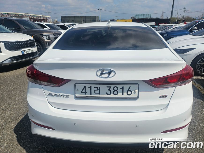 Hyundai AVANTE 2016