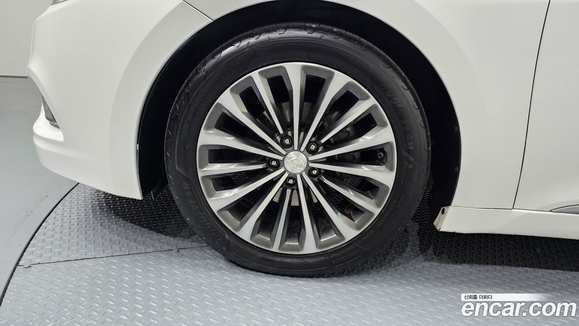 Hyundai Grandeur 2014