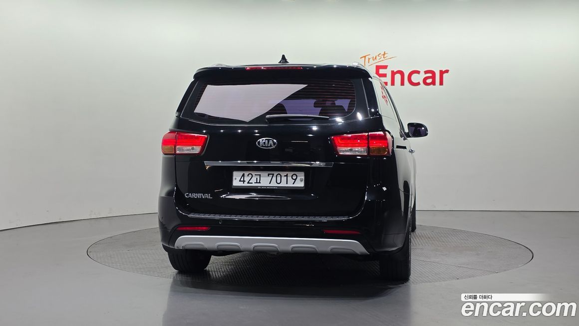 Kia Canival 2015