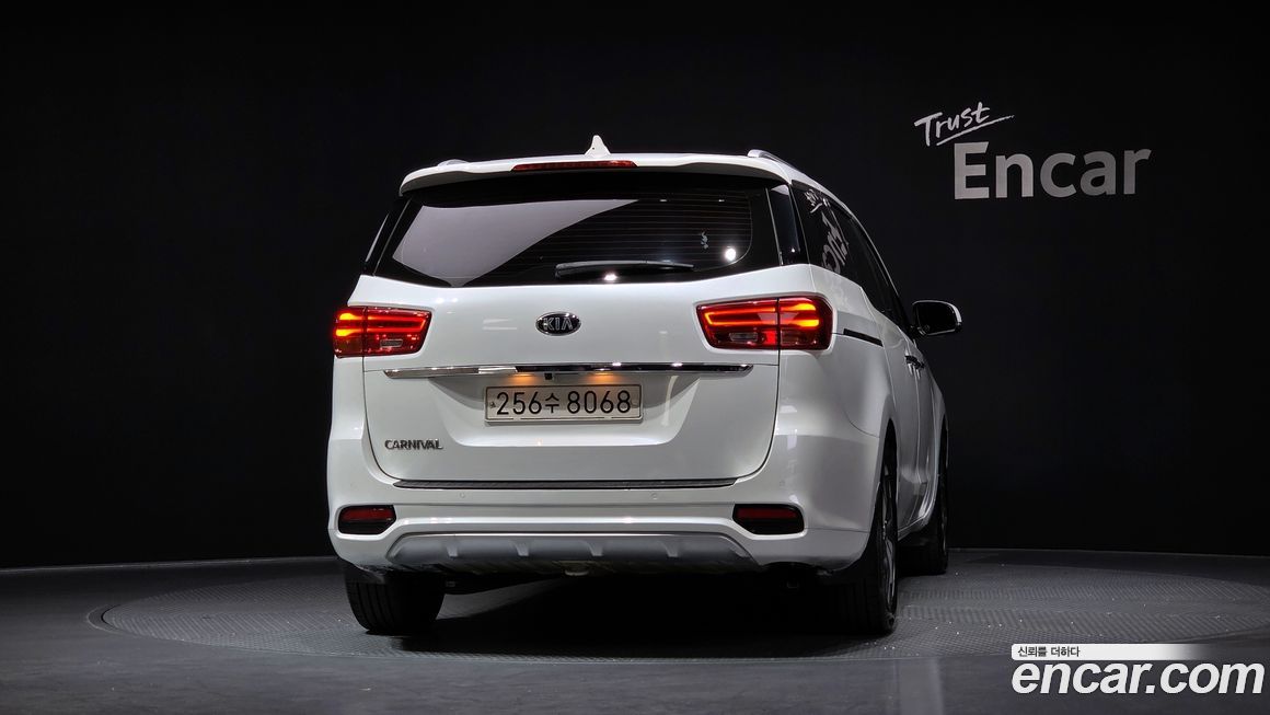 Kia Canival 2019
