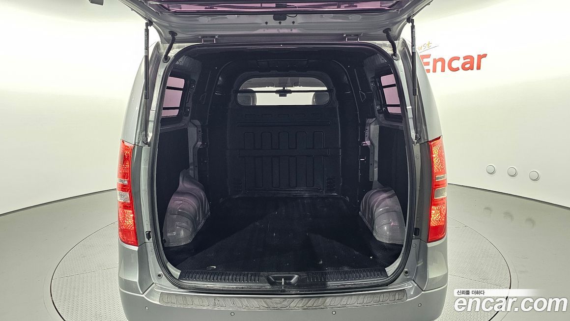 Hyundai Starex 2018