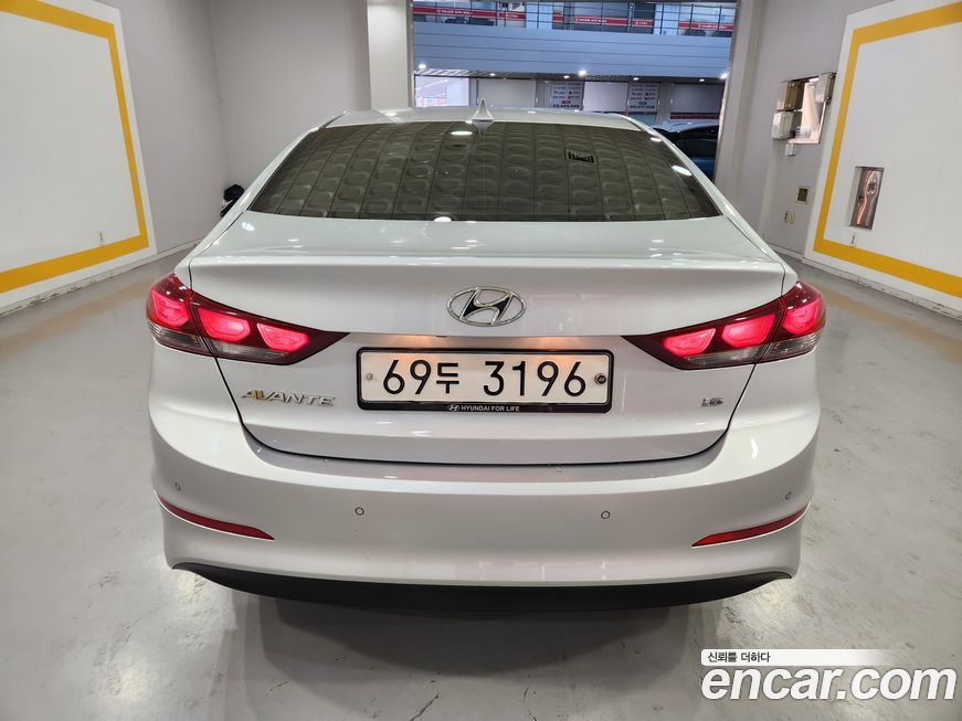 Hyundai AVANTE 2018