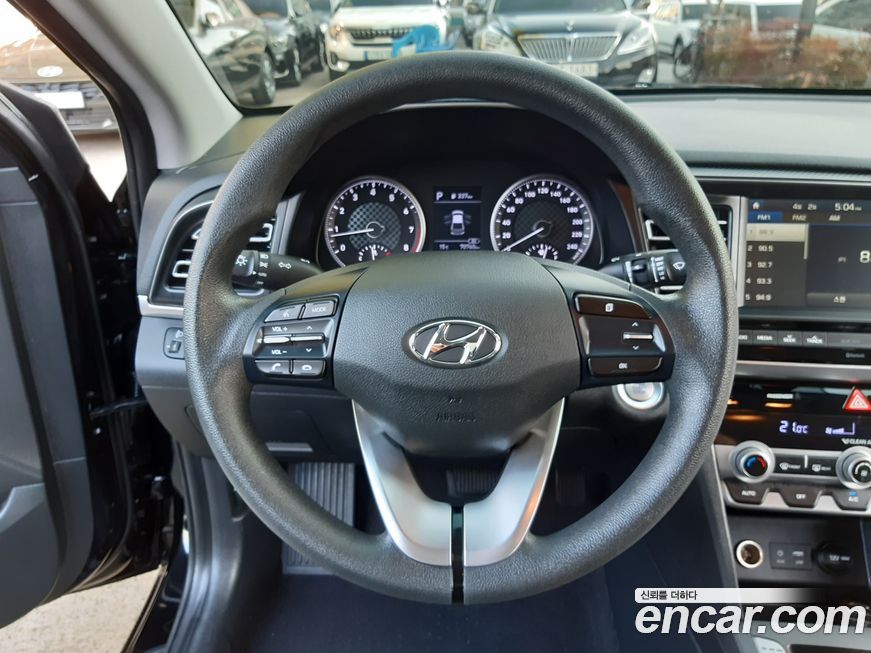Hyundai AVANTE 2019